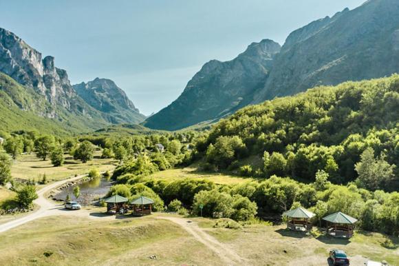 Hotel Ethno Katun Rosi Agrotourism Gusinje Exterior foto