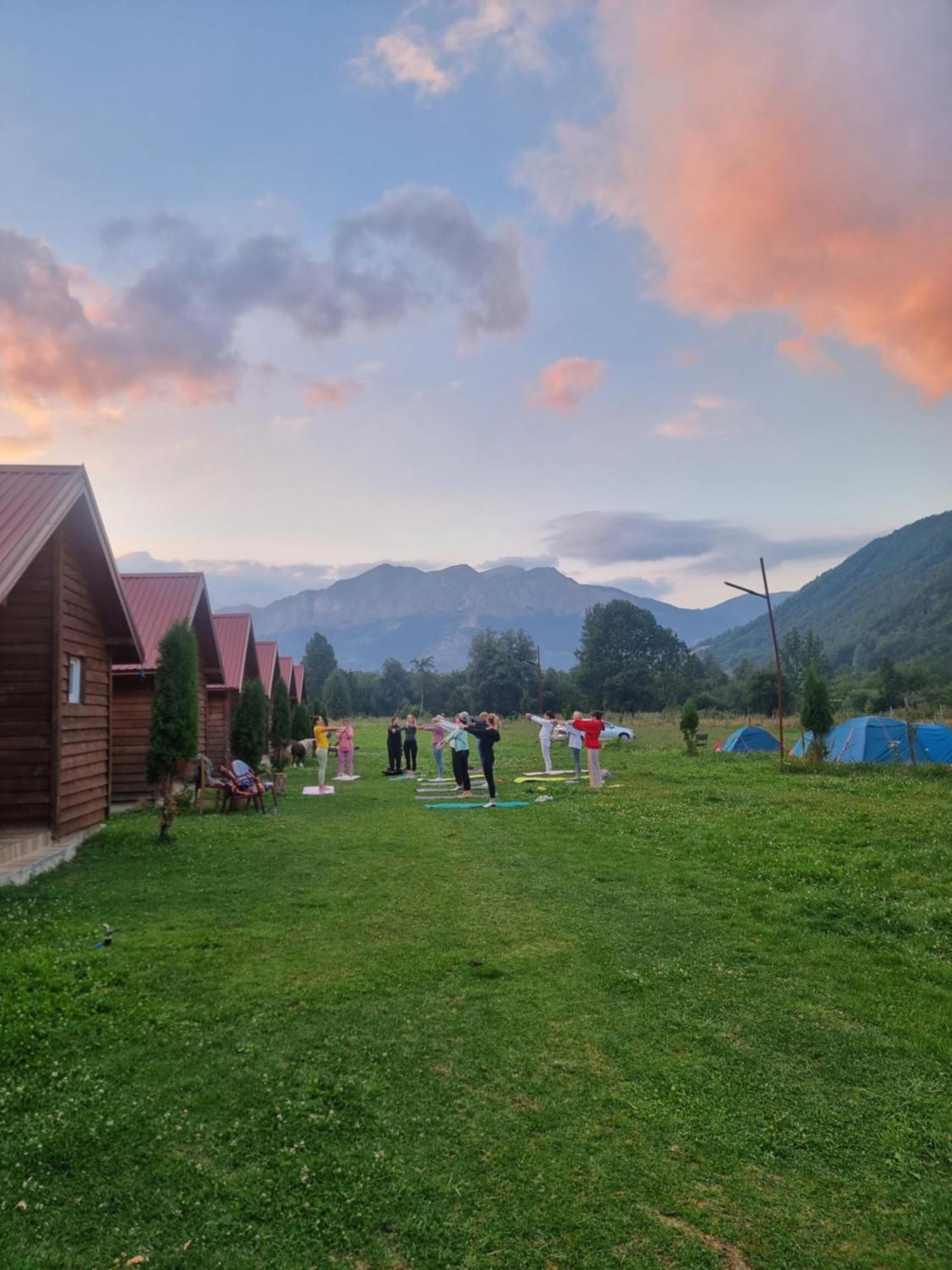 Hotel Ethno Katun Rosi Agrotourism Gusinje Exterior foto